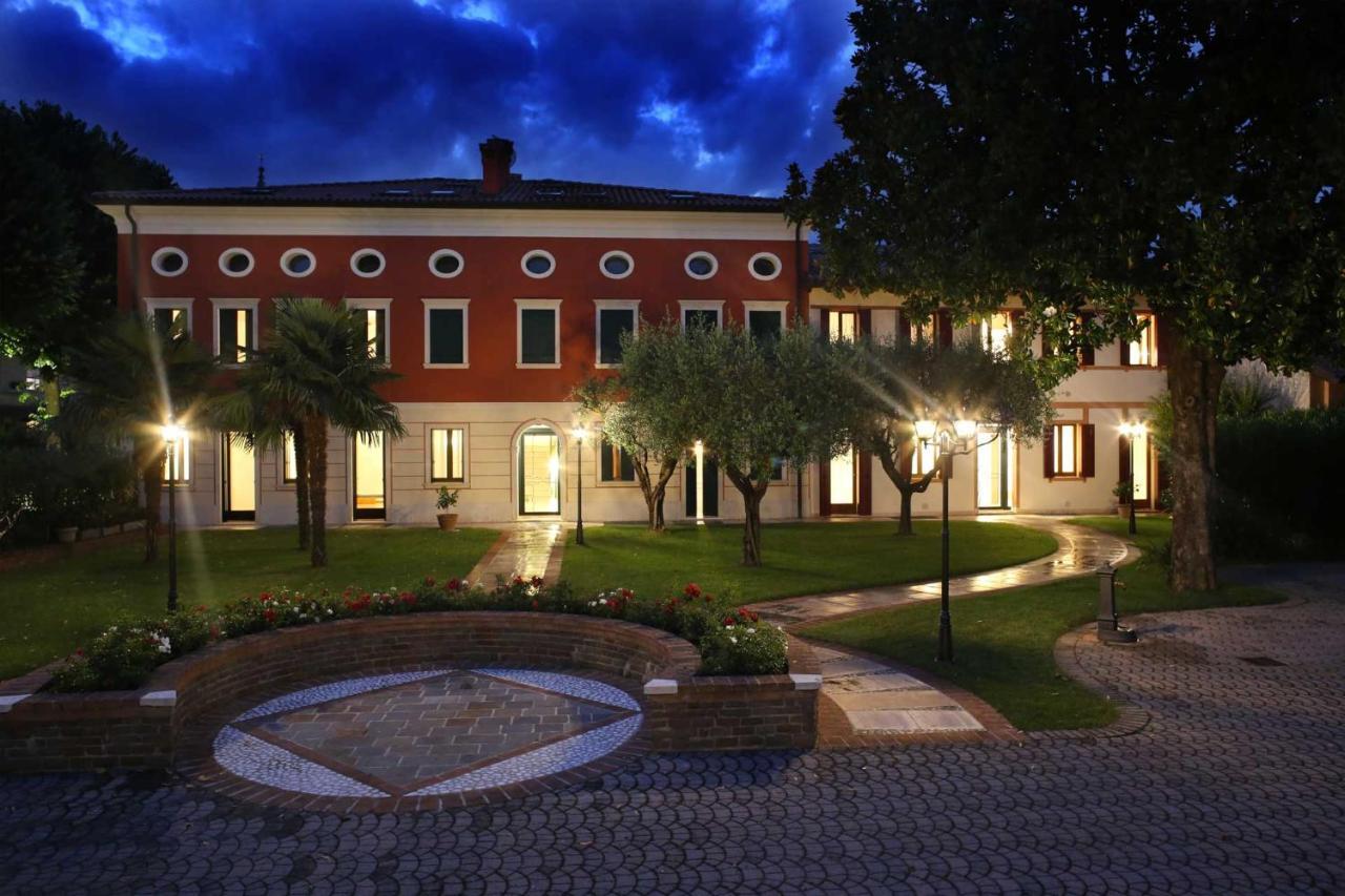 Villa Tiziano Residence Rosà Exterior foto